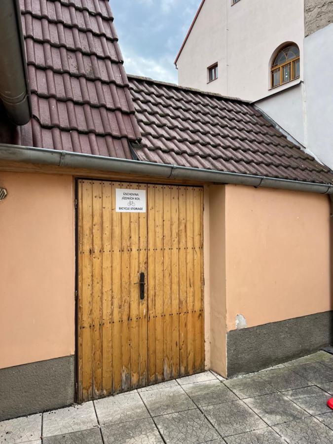 Cely Dum V Historickem Centru Loun Lägenhet Louny Exteriör bild