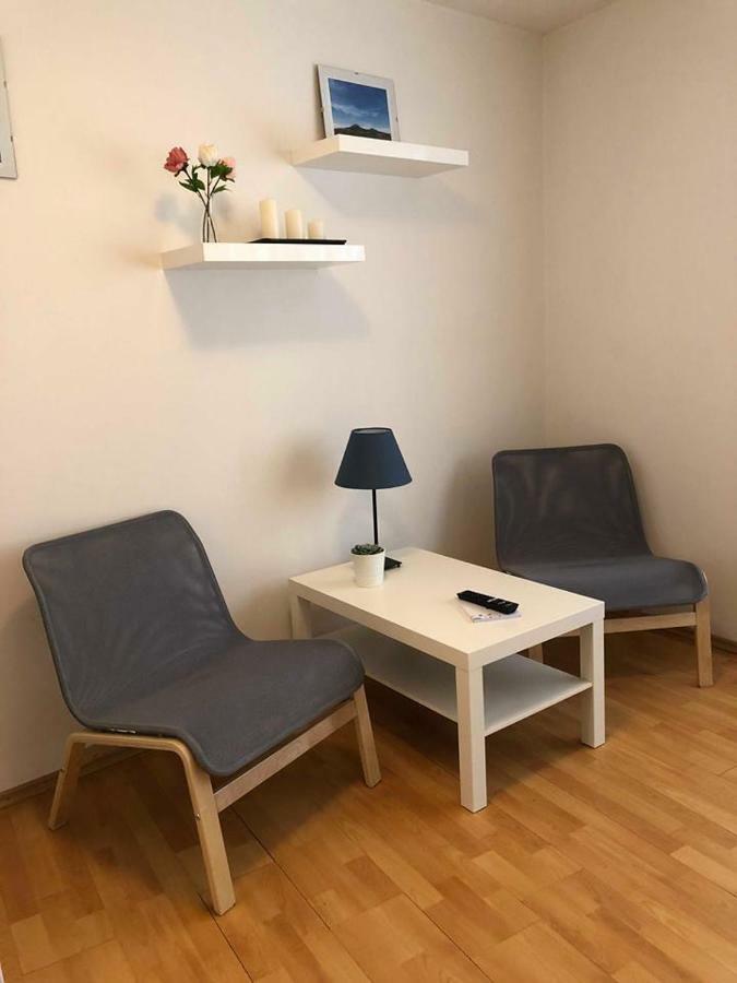 Cely Dum V Historickem Centru Loun Lägenhet Louny Exteriör bild